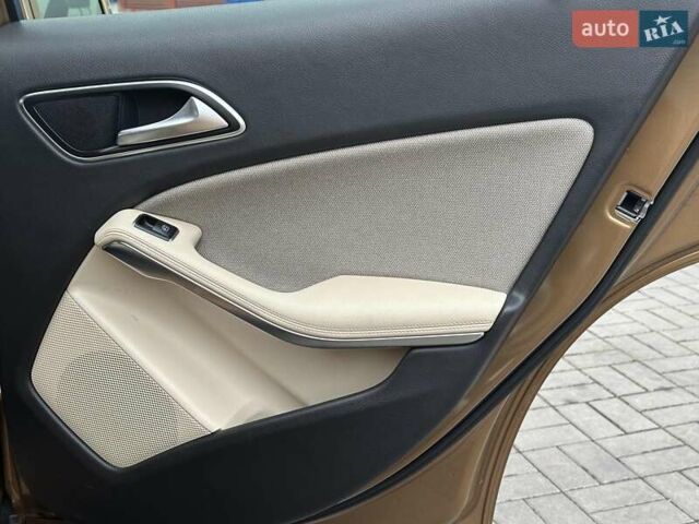 Бежевий Мерседес ГЛА-Клас, об'ємом двигуна 1.6 л та пробігом 80 тис. км за 23440 $, фото 14 на Automoto.ua