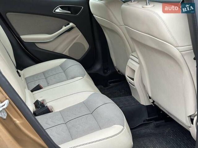 Бежевий Мерседес ГЛА-Клас, об'ємом двигуна 1.6 л та пробігом 80 тис. км за 23440 $, фото 15 на Automoto.ua