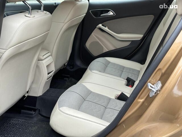 Бежевий Мерседес ГЛА-Клас, об'ємом двигуна 1.6 л та пробігом 80 тис. км за 23440 $, фото 12 на Automoto.ua