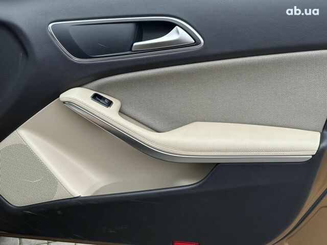 Бежевий Мерседес ГЛА-Клас, об'ємом двигуна 1.6 л та пробігом 80 тис. км за 23440 $, фото 20 на Automoto.ua