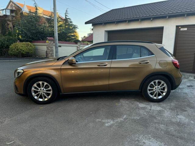 Бежевый Мерседес ГЛА-Класс, объемом двигателя 1.6 л и пробегом 79 тыс. км за 25000 $, фото 2 на Automoto.ua