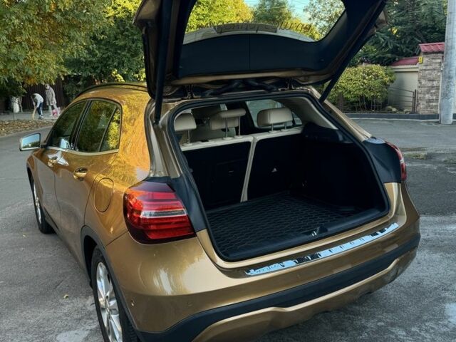 Бежевый Мерседес ГЛА-Класс, объемом двигателя 1.6 л и пробегом 79 тыс. км за 25000 $, фото 18 на Automoto.ua