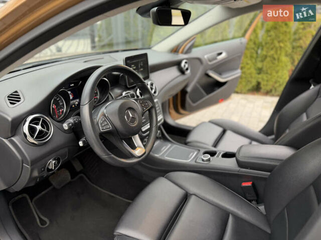 Бежевий Мерседес ГЛА-Клас, об'ємом двигуна 2 л та пробігом 66 тис. км за 25700 $, фото 94 на Automoto.ua