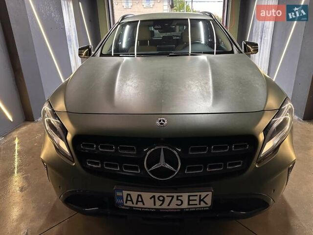 Мерседес ГЛА-Класс 2017 в Киеве на Automoto.ua Бежевый Мерседес ГЛА-Класс, объемом двигателя 1.99 л и пробегом 50 тыс. км за 24000 $, фото 1 на Automoto.ua