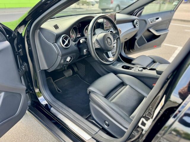 Черный Мерседес ГЛА-Класс, объемом двигателя 2 л и пробегом 98 тыс. км за 19900 $, фото 7 на Automoto.ua