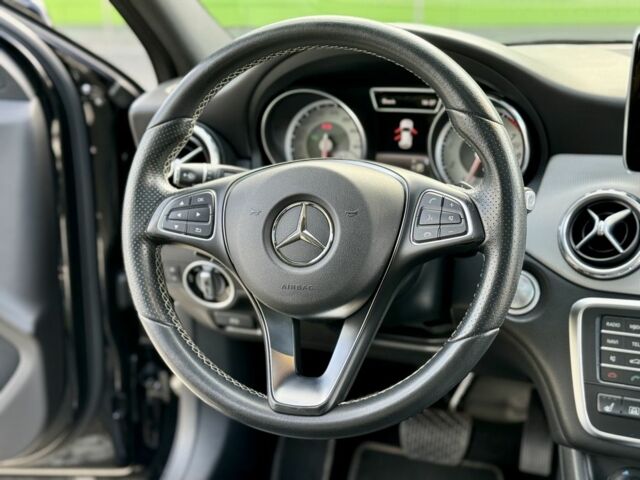 Черный Мерседес ГЛА-Класс, объемом двигателя 2 л и пробегом 98 тыс. км за 19900 $, фото 13 на Automoto.ua