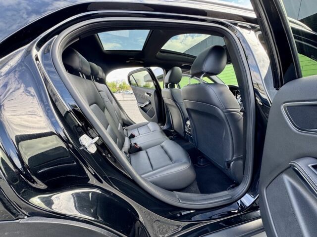 Черный Мерседес ГЛА-Класс, объемом двигателя 2 л и пробегом 98 тыс. км за 19900 $, фото 10 на Automoto.ua