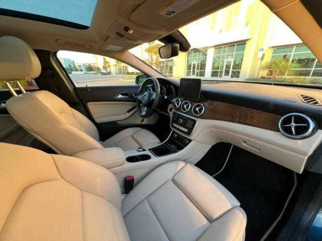 Черный Мерседес ГЛА-Класс, объемом двигателя 2 л и пробегом 35 тыс. км за 5600 $, фото 6 на Automoto.ua