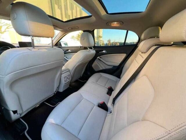 Черный Мерседес ГЛА-Класс, объемом двигателя 2 л и пробегом 35 тыс. км за 5600 $, фото 7 на Automoto.ua