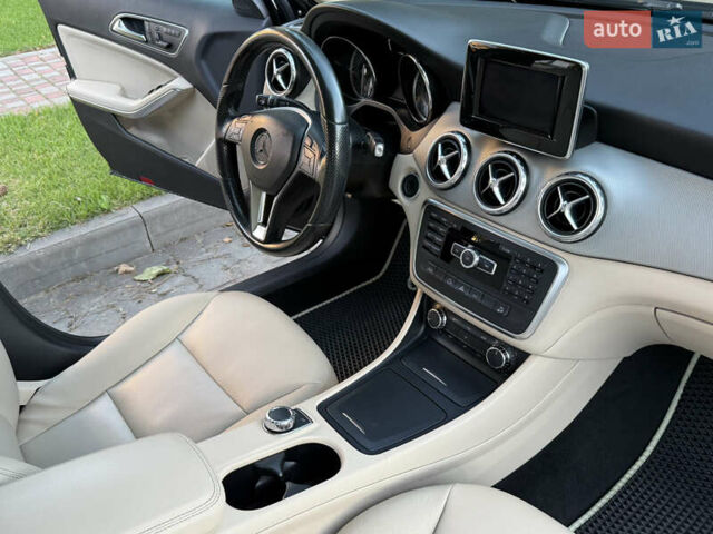 Черный Мерседес ГЛА-Класс, объемом двигателя 1.99 л и пробегом 119 тыс. км за 16900 $, фото 83 на Automoto.ua