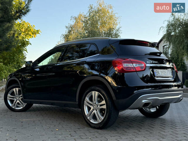 Черный Мерседес ГЛА-Класс, объемом двигателя 1.99 л и пробегом 119 тыс. км за 16900 $, фото 2 на Automoto.ua