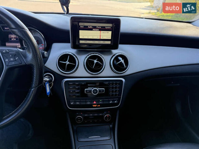 Черный Мерседес ГЛА-Класс, объемом двигателя 1.99 л и пробегом 89 тыс. км за 16000 $, фото 6 на Automoto.ua