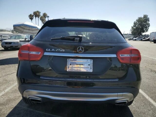 Чорний Мерседес ГЛА-Клас, об'ємом двигуна 2 л та пробігом 122 тис. км за 12000 $, фото 5 на Automoto.ua