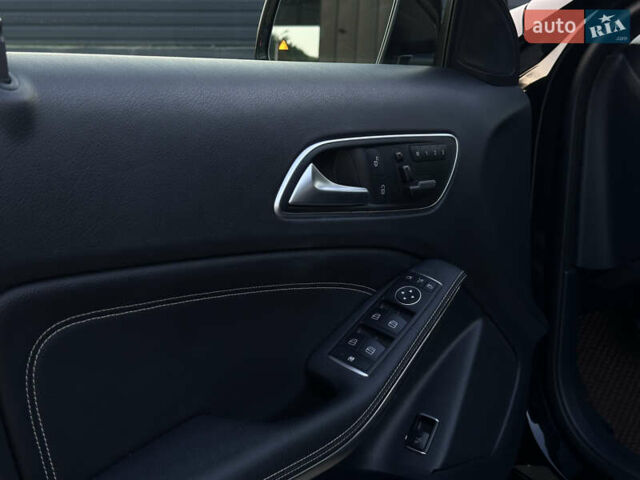 Черный Мерседес ГЛА-Класс, объемом двигателя 2 л и пробегом 150 тыс. км за 19000 $, фото 10 на Automoto.ua