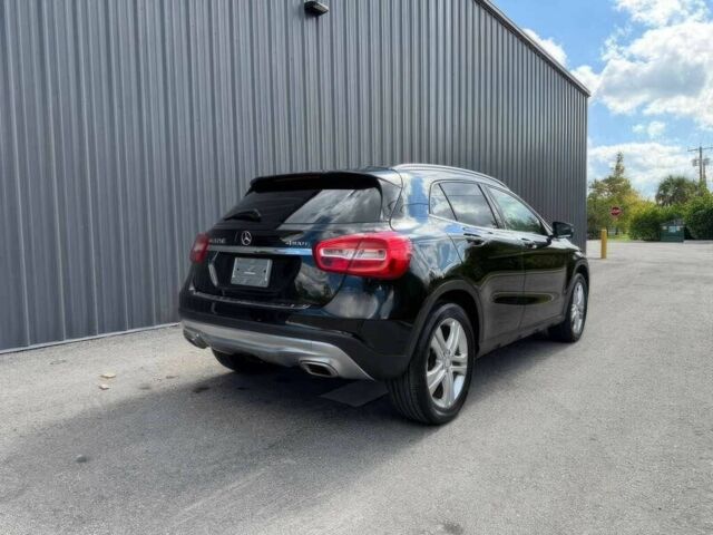 Черный Мерседес ГЛА-Класс, объемом двигателя 2 л и пробегом 72 тыс. км за 9400 $, фото 4 на Automoto.ua