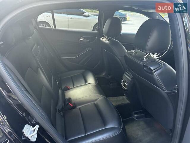 Черный Мерседес ГЛА-Класс, объемом двигателя 1.99 л и пробегом 151 тыс. км за 16900 $, фото 6 на Automoto.ua