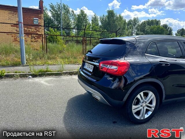 Чорний Мерседес ГЛА-Клас, об'ємом двигуна 2 л та пробігом 210 тис. км за 17500 $, фото 3 на Automoto.ua