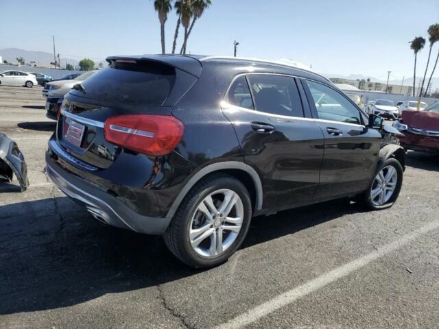 Чорний Мерседес ГЛА-Клас, об'ємом двигуна 2 л та пробігом 122 тис. км за 12000 $, фото 2 на Automoto.ua