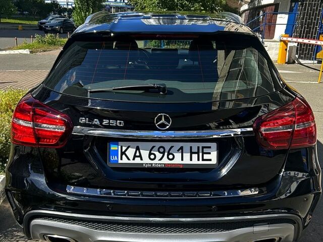 Чорний Мерседес ГЛА-Клас, об'ємом двигуна 2 л та пробігом 150 тис. км за 16900 $, фото 2 на Automoto.ua
