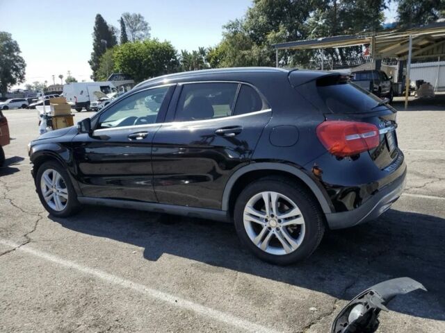 Чорний Мерседес ГЛА-Клас, об'ємом двигуна 2 л та пробігом 122 тис. км за 12000 $, фото 1 на Automoto.ua