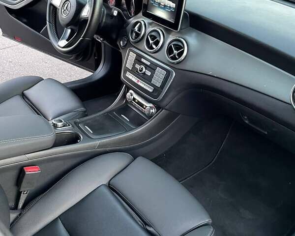 Черный Мерседес ГЛА-Класс, объемом двигателя 1.99 л и пробегом 202 тыс. км за 17200 $, фото 30 на Automoto.ua