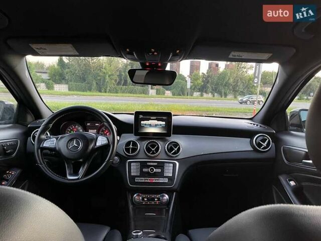 Черный Мерседес ГЛА-Класс, объемом двигателя 1.99 л и пробегом 202 тыс. км за 17200 $, фото 12 на Automoto.ua