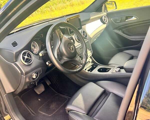 Мерседес ГЛА-Класс 2016 в Киеве на Automoto.ua Черный Мерседес ГЛА-Класс, объемом двигателя 1.99 л и пробегом 111 тыс. км за 17000 $, фото 24 на Automoto.ua