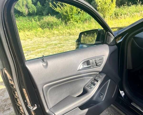 Мерседес ГЛА-Класс 2016 в Киеве на Automoto.ua Черный Мерседес ГЛА-Класс, объемом двигателя 1.99 л и пробегом 111 тыс. км за 17000 $, фото 23 на Automoto.ua