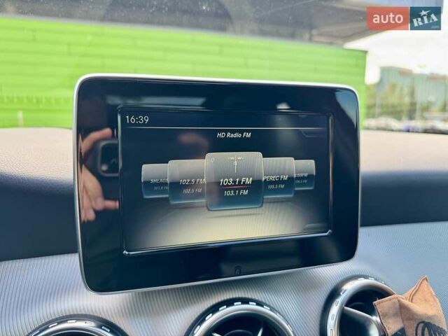 Черный Мерседес ГЛА-Класс, объемом двигателя 1.99 л и пробегом 99 тыс. км за 19900 $, фото 58 на Automoto.ua