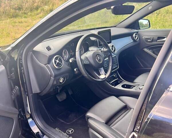Мерседес ГЛА-Класс 2016 в Киеве на Automoto.ua Черный Мерседес ГЛА-Класс, объемом двигателя 1.99 л и пробегом 111 тыс. км за 17000 $, фото 11 на Automoto.ua
