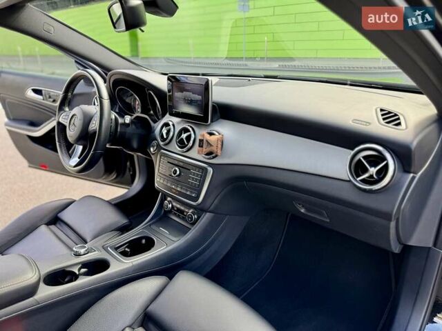 Черный Мерседес ГЛА-Класс, объемом двигателя 1.99 л и пробегом 99 тыс. км за 19900 $, фото 48 на Automoto.ua