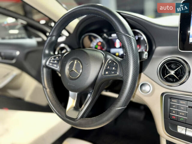 Черный Мерседес ГЛА-Класс, объемом двигателя 1.6 л и пробегом 61 тыс. км за 23800 $, фото 37 на Automoto.ua