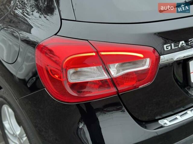 Чорний Мерседес ГЛА-Клас, об'ємом двигуна 1.99 л та пробігом 90 тис. км за 22900 $, фото 9 на Automoto.ua