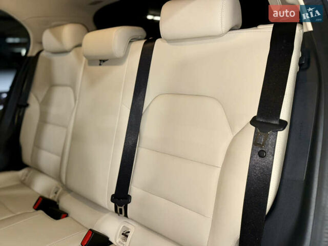 Черный Мерседес ГЛА-Класс, объемом двигателя 1.6 л и пробегом 61 тыс. км за 23800 $, фото 26 на Automoto.ua