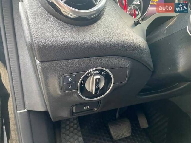 Черный Мерседес ГЛА-Класс, объемом двигателя 1.99 л и пробегом 76 тыс. км за 16500 $, фото 12 на Automoto.ua