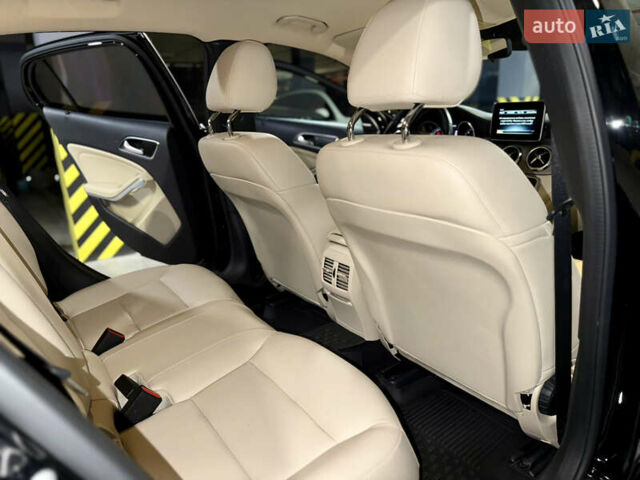 Черный Мерседес ГЛА-Класс, объемом двигателя 1.6 л и пробегом 61 тыс. км за 23800 $, фото 28 на Automoto.ua