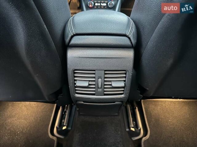 Чорний Мерседес ГЛА-Клас, об'ємом двигуна 1.99 л та пробігом 90 тис. км за 22900 $, фото 32 на Automoto.ua
