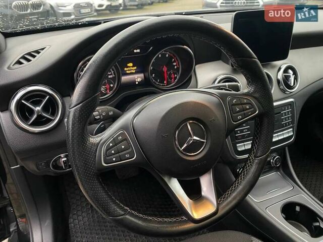 Черный Мерседес ГЛА-Класс, объемом двигателя 1.99 л и пробегом 76 тыс. км за 16500 $, фото 13 на Automoto.ua