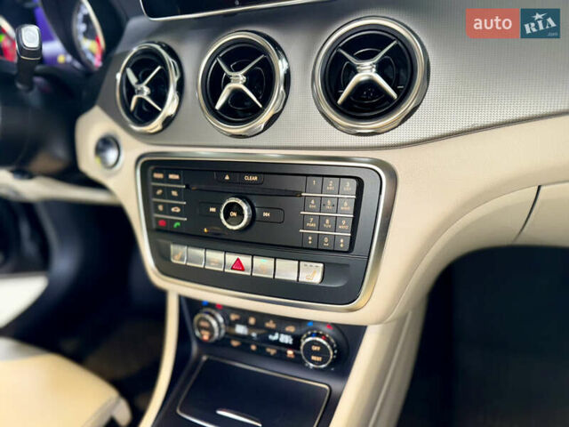 Черный Мерседес ГЛА-Класс, объемом двигателя 1.6 л и пробегом 61 тыс. км за 23800 $, фото 35 на Automoto.ua