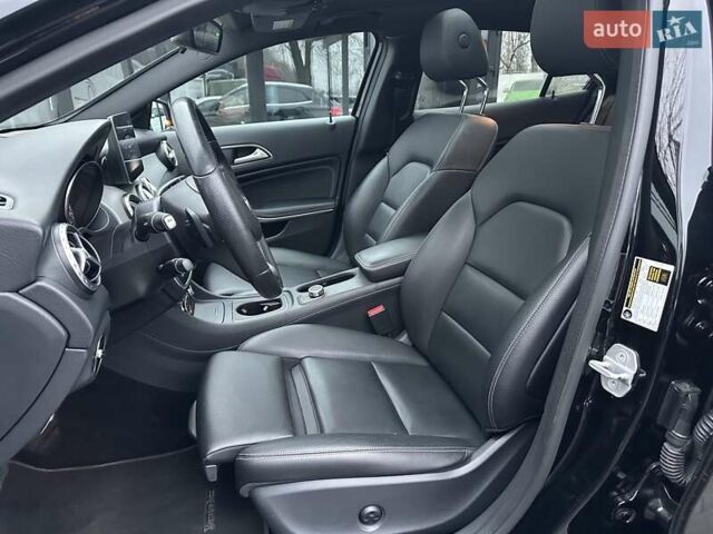 Чорний Мерседес ГЛА-Клас, об'ємом двигуна 1.99 л та пробігом 90 тис. км за 22900 $, фото 17 на Automoto.ua