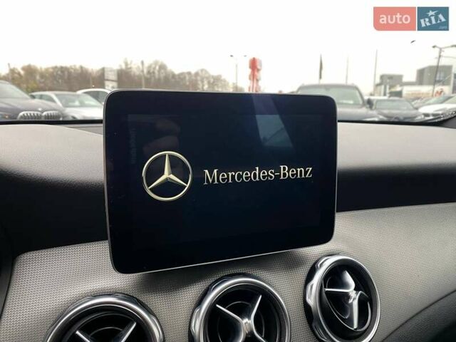 Черный Мерседес ГЛА-Класс, объемом двигателя 1.99 л и пробегом 76 тыс. км за 16500 $, фото 15 на Automoto.ua