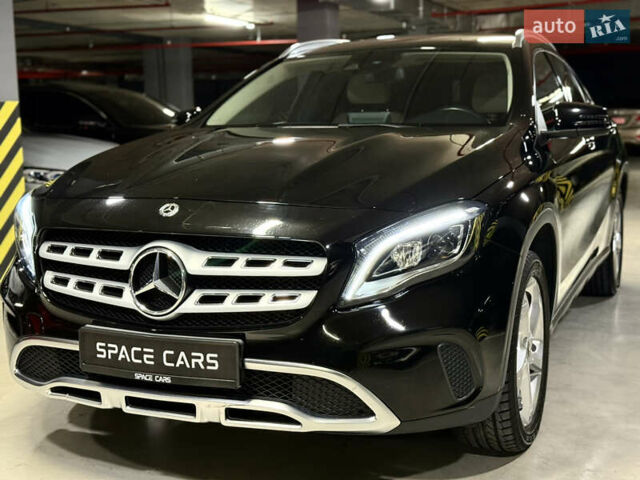 Мерседес ГЛА-Класс 2017 в Киеве на Automoto.ua Черный Мерседес ГЛА-Класс, объемом двигателя 1.6 л и пробегом 61 тыс. км за 25900 $, фото 5 на Automoto.ua