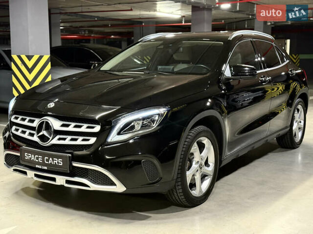 Черный Мерседес ГЛА-Класс, объемом двигателя 1.6 л и пробегом 61 тыс. км за 23800 $, фото 6 на Automoto.ua