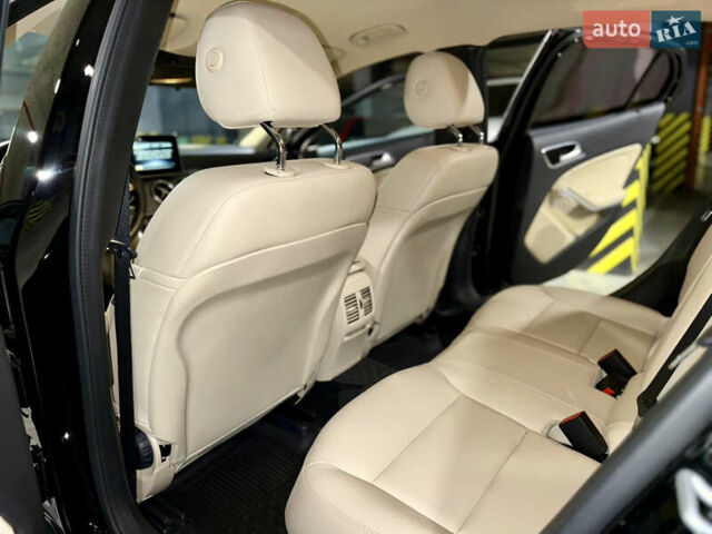 Черный Мерседес ГЛА-Класс, объемом двигателя 1.6 л и пробегом 61 тыс. км за 23800 $, фото 25 на Automoto.ua