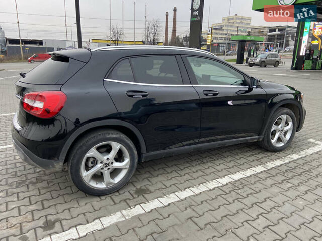 Черный Мерседес ГЛА-Класс, объемом двигателя 1.99 л и пробегом 34 тыс. км за 22400 $, фото 4 на Automoto.ua