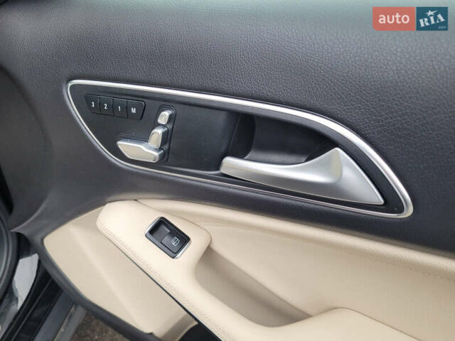 Чорний Мерседес ГЛА-Клас, об'ємом двигуна 1.99 л та пробігом 88 тис. км за 21000 $, фото 32 на Automoto.ua