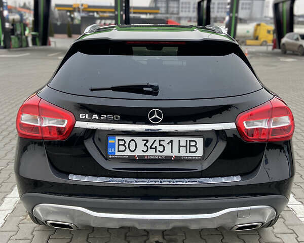 Черный Мерседес ГЛА-Класс, объемом двигателя 1.99 л и пробегом 34 тыс. км за 22400 $, фото 3 на Automoto.ua