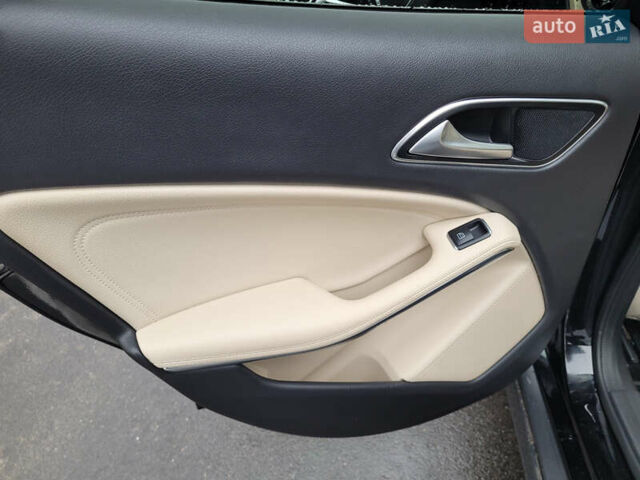 Чорний Мерседес ГЛА-Клас, об'ємом двигуна 1.99 л та пробігом 88 тис. км за 21000 $, фото 23 на Automoto.ua