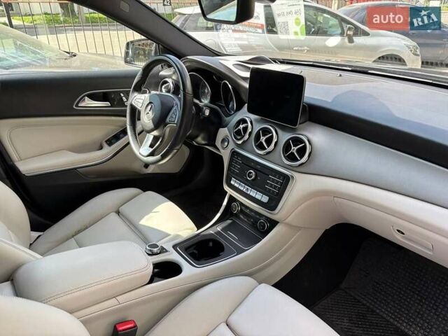 Мерседес ГЛА-Класс 2019 в Полтаве на Automoto.ua Черный Мерседес ГЛА-Класс, объемом двигателя 1.99 л и пробегом 110 тыс. км за 20500 $, фото 17 на Automoto.ua