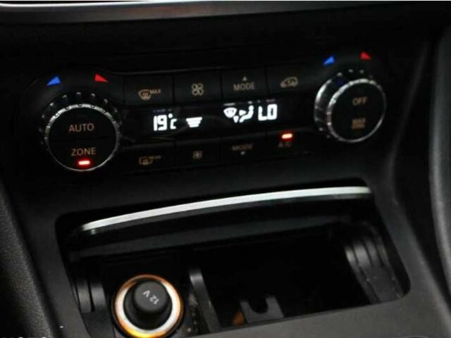 Мерседес ГЛА-Клас 2019 у Києві на Automoto.ua Чорний Мерседес ГЛА-Клас, об'ємом двигуна 2 л та пробігом 89 тис. км за 15300 $, фото 17 на Automoto.ua